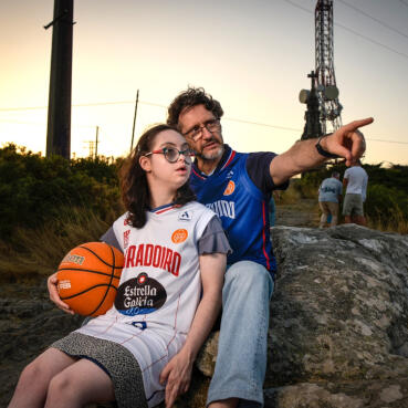 El Monbus Obradoiro aterriza en El Corte Inglés de Santiago