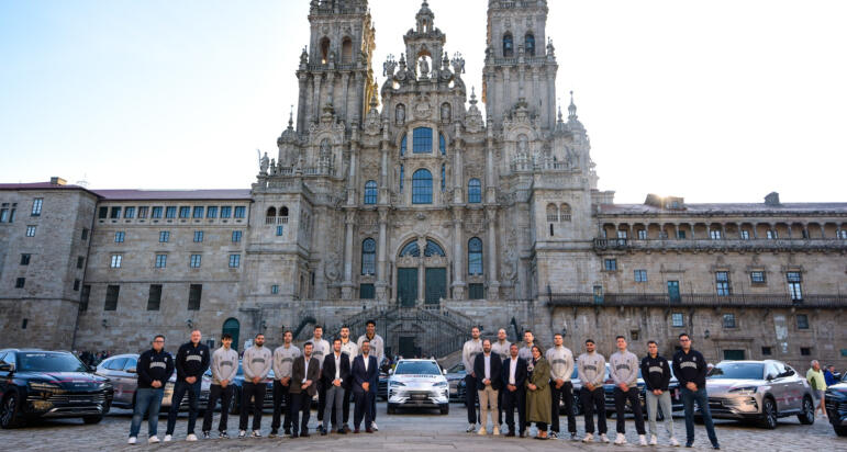 El Monbus Obradoiro y BYD Resnova Motor unen sus caminos en el compromiso por la movilidad sotenible