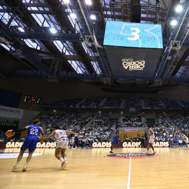 El Monbus Obradoiro y Gadis celebran el 13º Partido Solidario