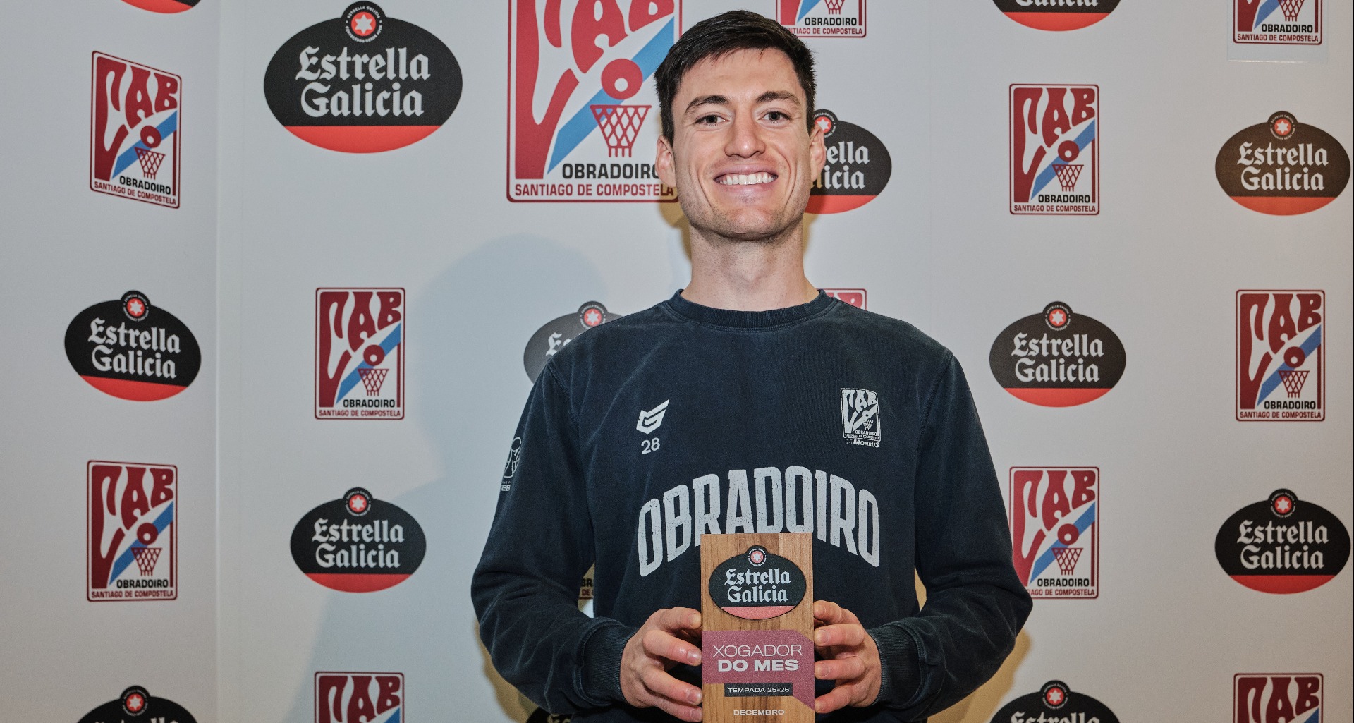 Alex Barcello se hace con el último MVP Estrella Galicia de 2025