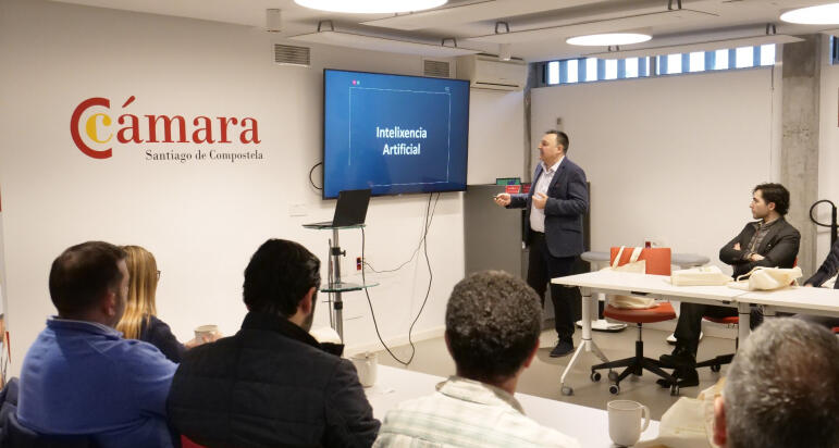 Arrancan con fuerza los 'Desayunos del Obradoiro'