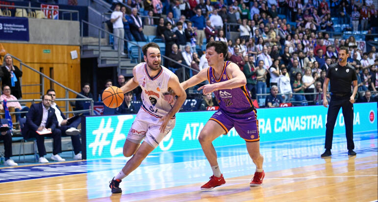 El Monbus Obradoiro cumple ante Palmer Basket Mallorca Palma